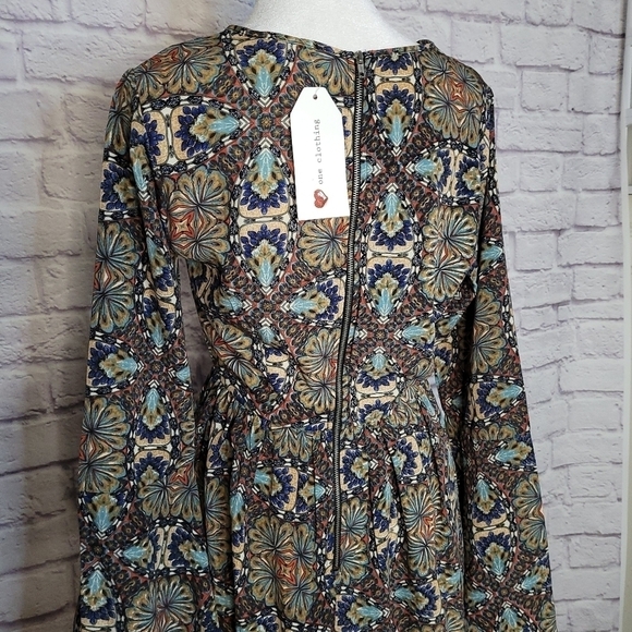One Clothing Bell Sleeve Kaleidoscope fit&Flare Mini Abstract Print Dress NWT Sm - Picture 2 of 11